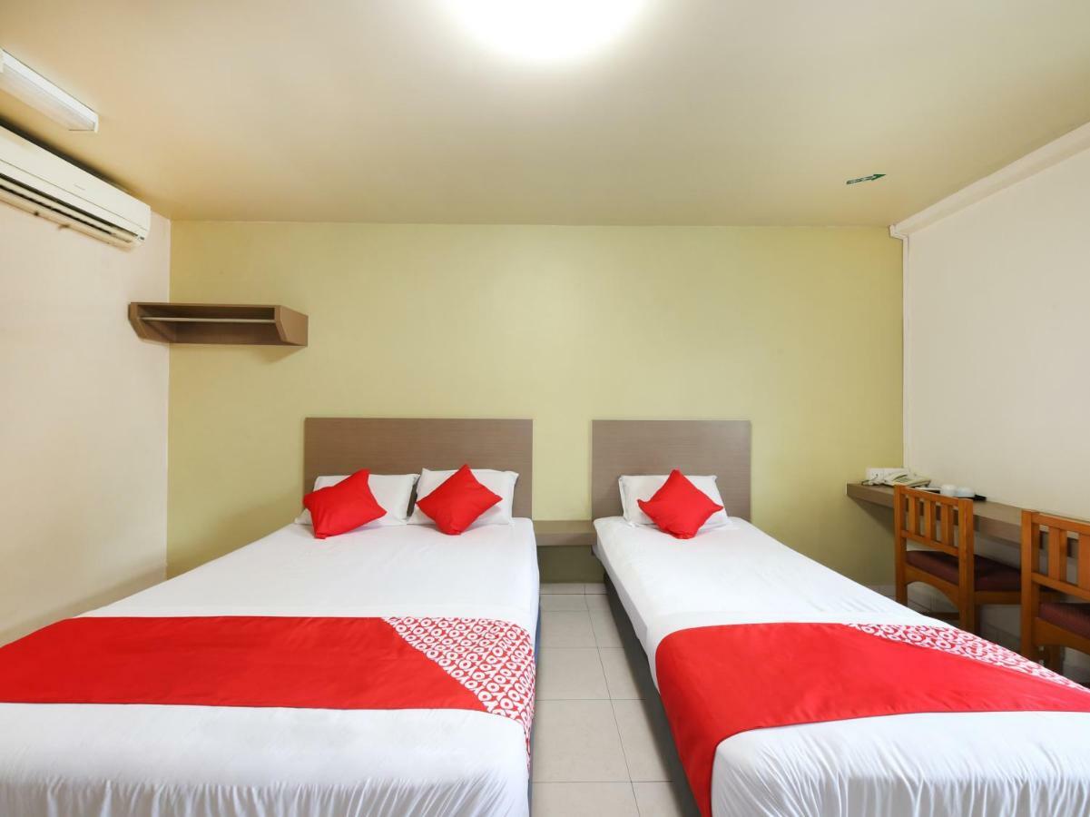 Oyo 434 Marbella Hotel Johor Bahru Exterior foto