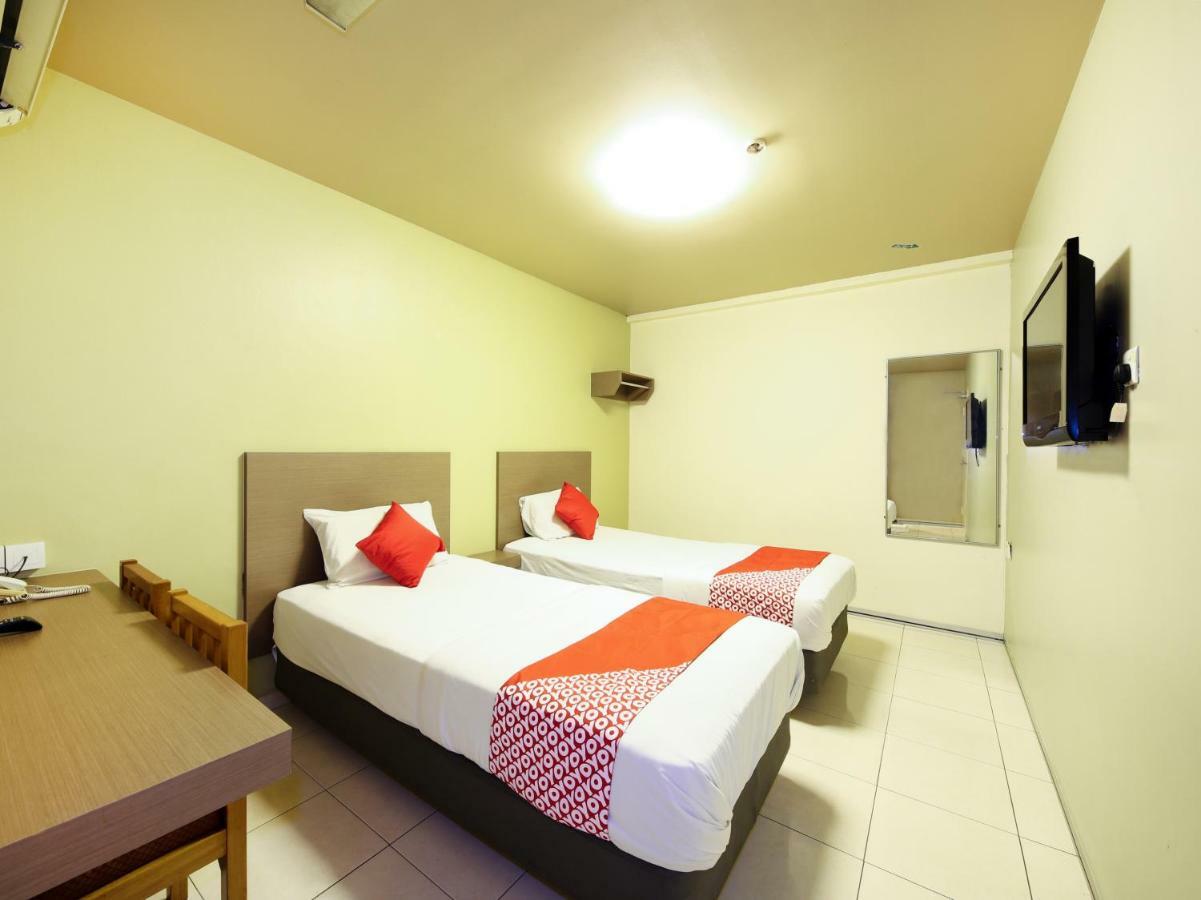 Oyo 434 Marbella Hotel Johor Bahru Exterior foto