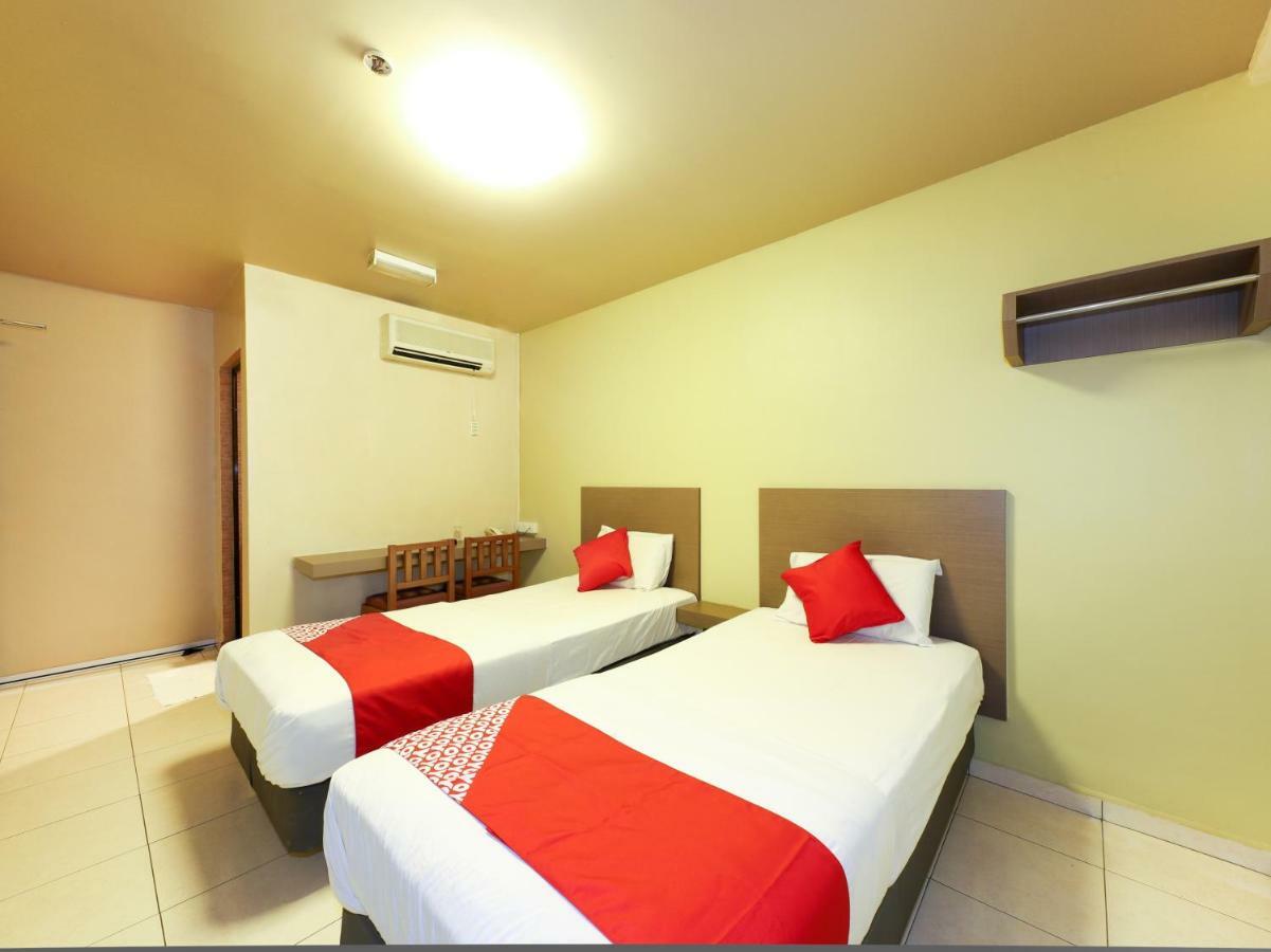 Oyo 434 Marbella Hotel Johor Bahru Exterior foto